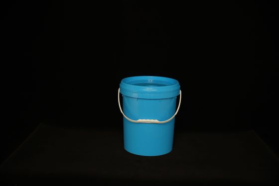 Langlebiger Plastikbehälter mit Deckel für die Nahrungsmittelproduktion und -lagerung